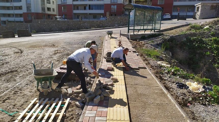 Kaldırım &ccedil;alışmaları devam ediyor