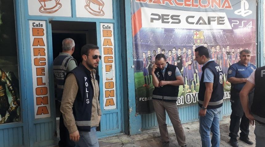 İslahiye&rsquo;de internet kafe, iddia bayii ve oyun salonlarına polis denetimi