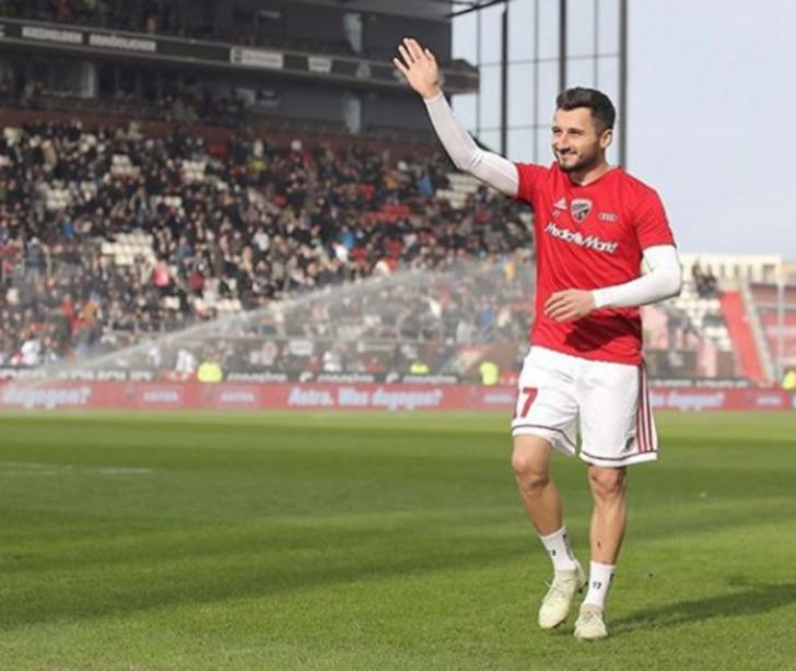 St. Pauli, Barış Pınarı Harekatı'na destek veren Enver Cenk Şahin'i kadro dışı bıraktı G4