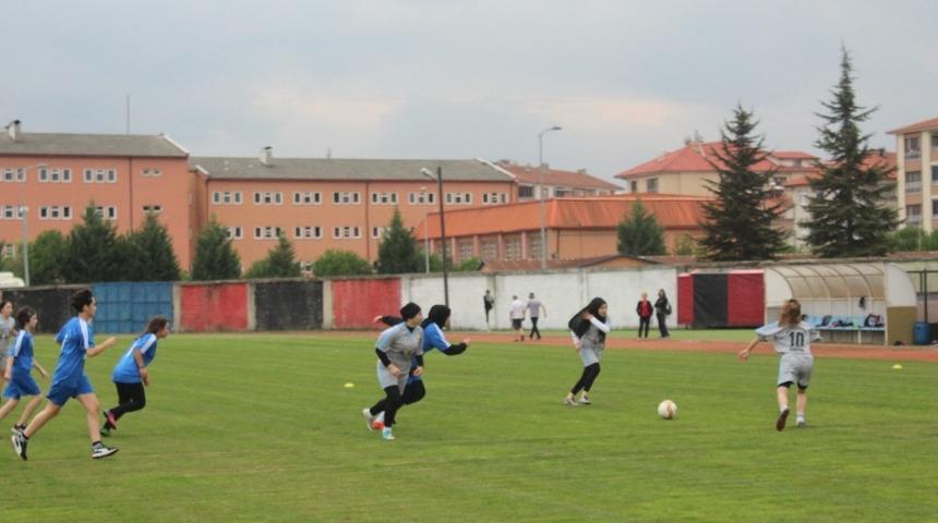 Bartın’ın ilk kadın futbol takımı sahaya indi