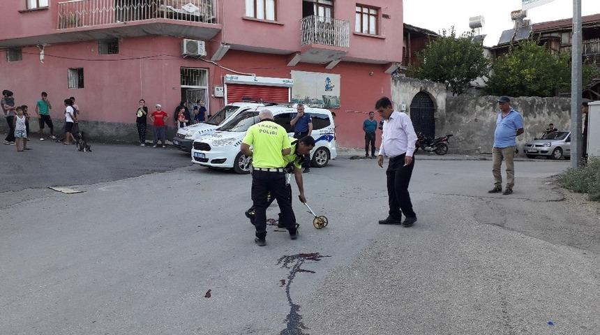 Minib&uuml;s ile motosiklet &ccedil;arpıştı: 1 yaralı