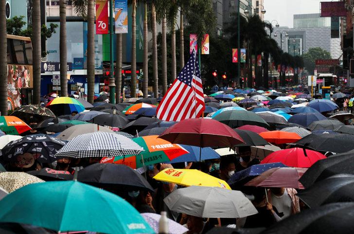 Çin'in Hong Kong Özel İdari Bölgesi'nde maskeli protesto G1