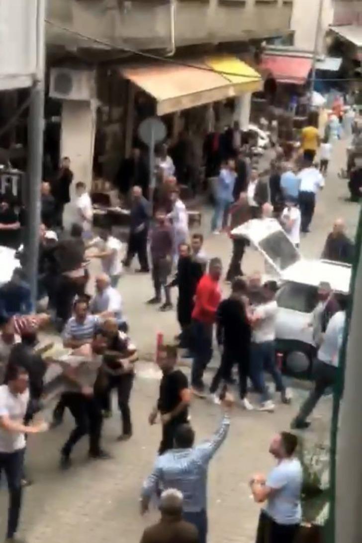 Trafikte ‘yol verme' kavgası: Yumruklar havada uçuştu G2