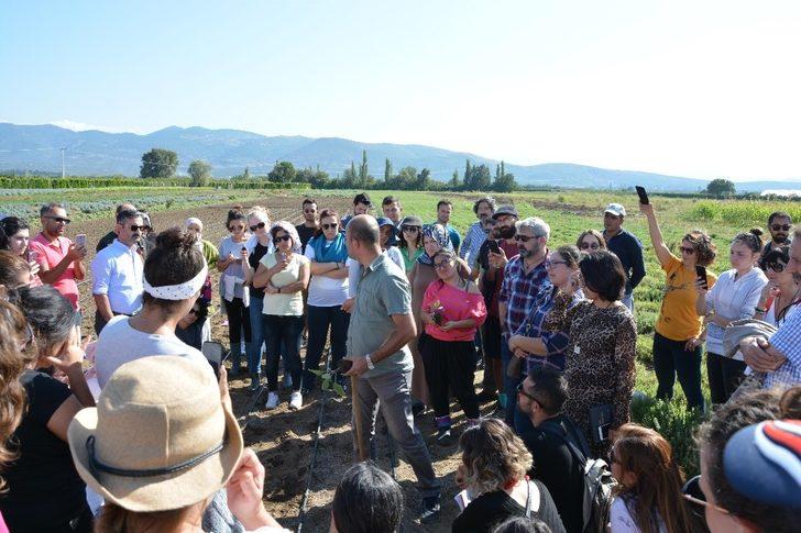 Balıkesir Büyükşehir’in kursuna ünlü akını G5