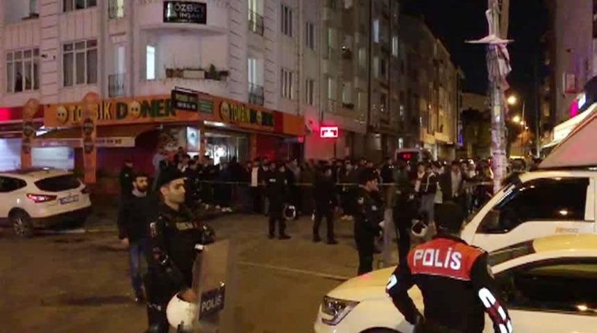 İstanbul'da sıcak dakikalar! Sokak ortasında polisle çatıştılar!