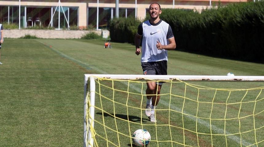 Kayserispor takım kaptanı Umut Bulut