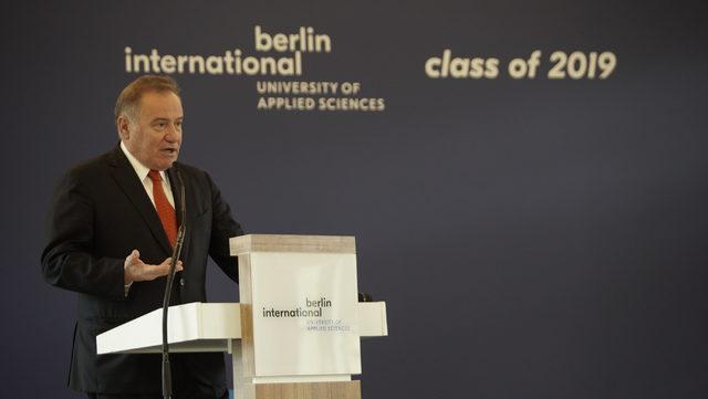 BAU Global'in Berlin'de mezuniyet heyecanı