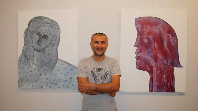 Hibüskus çayı boyasından resim sergisi