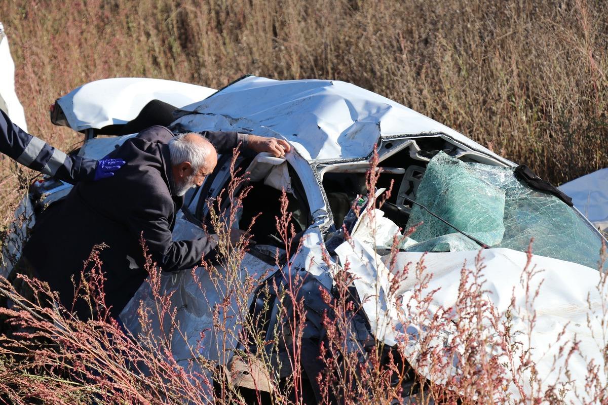Bolu'da feci kaza! Aynı aileden 3 kişi &ouml;ld&uuml;