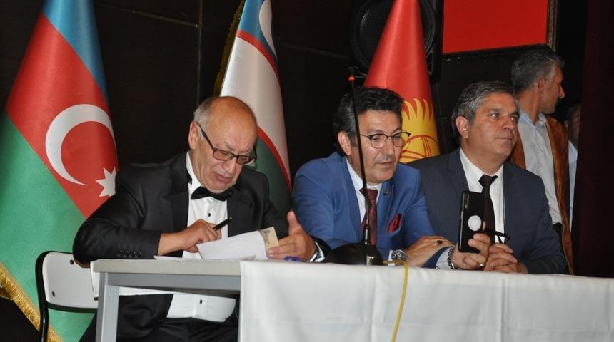 Kars&rsquo;ta  &ldquo;Aşık Şenlik Festivali&rsquo;nin moderat&ouml;rl&uuml;ğ&uuml; Salih Şahin yaptı