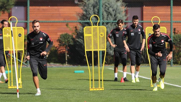 A Milli Takım'da 2 isim kadrodan çıkarıldı G1