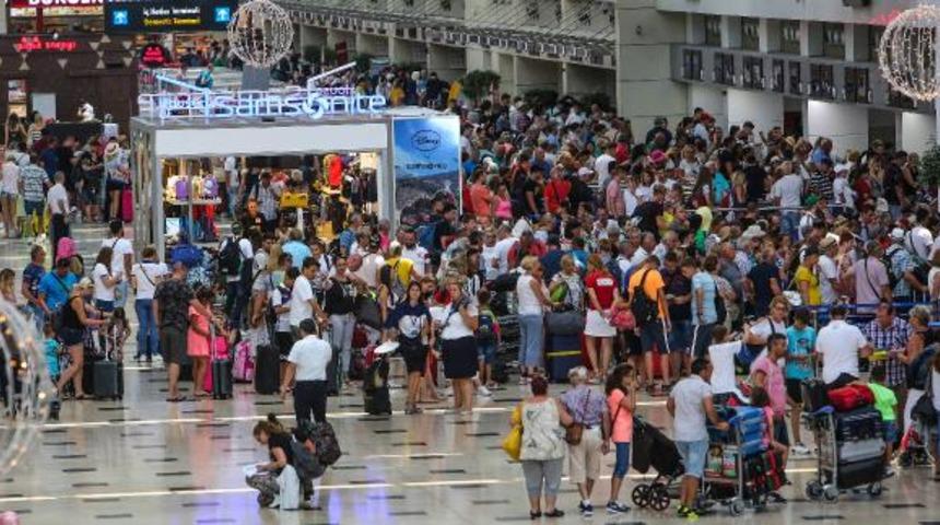Antalya'ya turist akını! Sayı 13 milyon 653 bini geçti