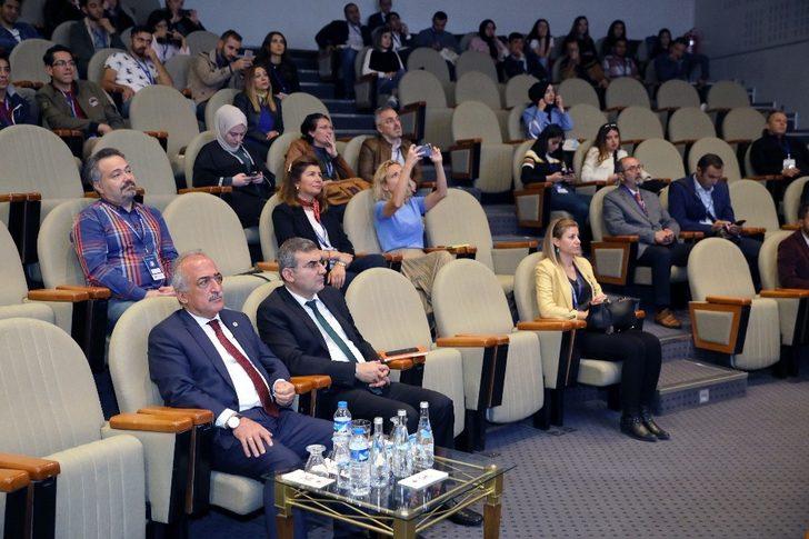 Atatürk Üniversitesi’nde küresel ısınmaya dikkat çekildi G4