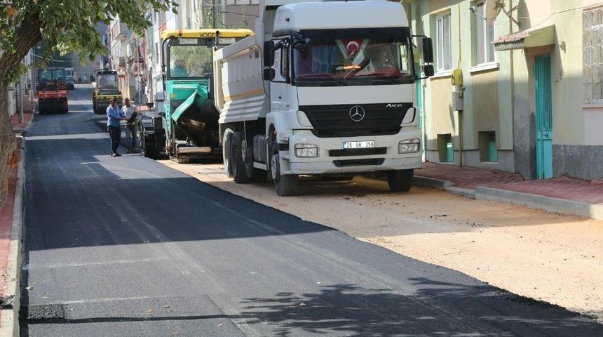 Odunpazarı Belediyesi sokakları asfaltlıyor