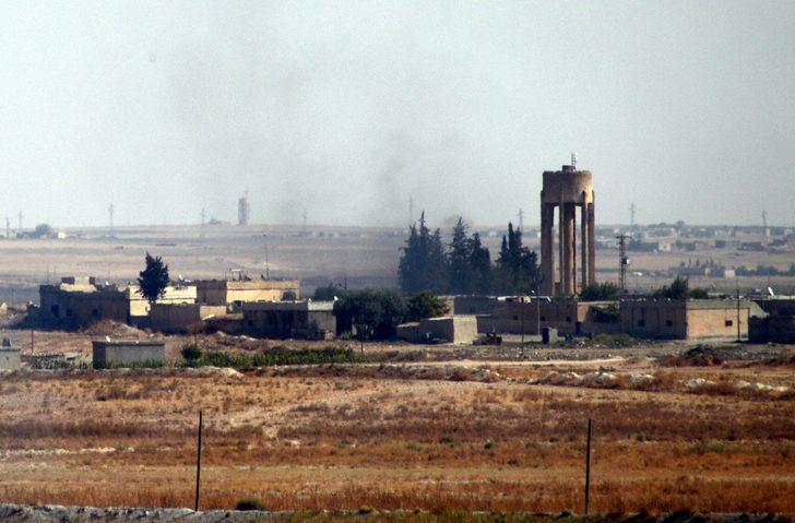 Tel Abyad'ın doğusundaki PKK/YPG'nin paçavraları indirildi G4