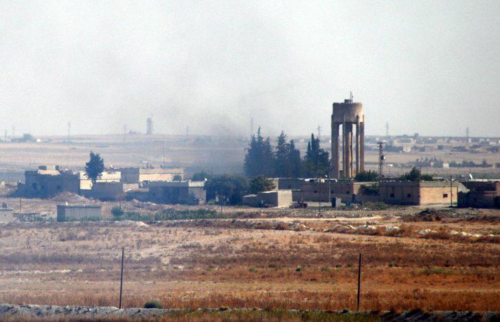 Tel Abyad'ın doğusundaki PKK/YPG'nin paçavraları indirildi G5