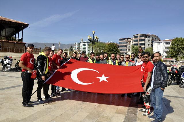 Tokat'ta, motosiklet tutkunlarından Barış Pınarı Harekatı’na destek