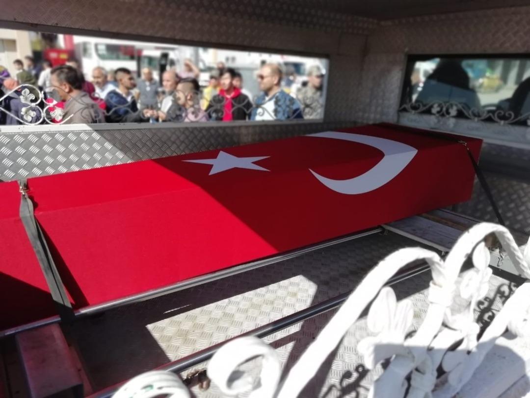 Yıldırım d&uuml;şmesi sonucu şehit olan asker g&ouml;zyaşları i&ccedil;inde karşılandı