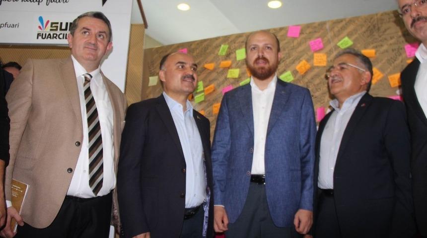 Kitap fuarına b&uuml;y&uuml;k ilgi