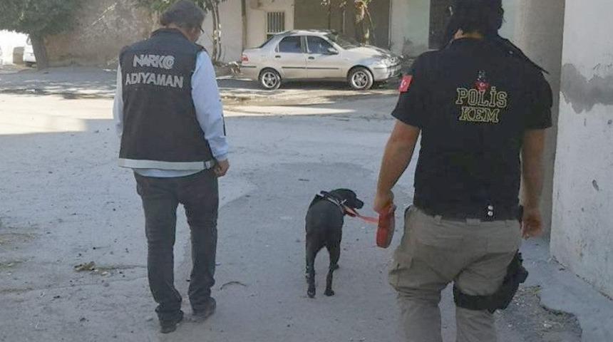 NARKO ekipleri, uyuşturucuya ge&ccedil;it vermiyor
