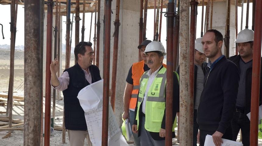 Metin &Ouml;z&ouml;ğ&uuml;t Yaşam ve Bakım Merkezinin yapımı devam ediyor