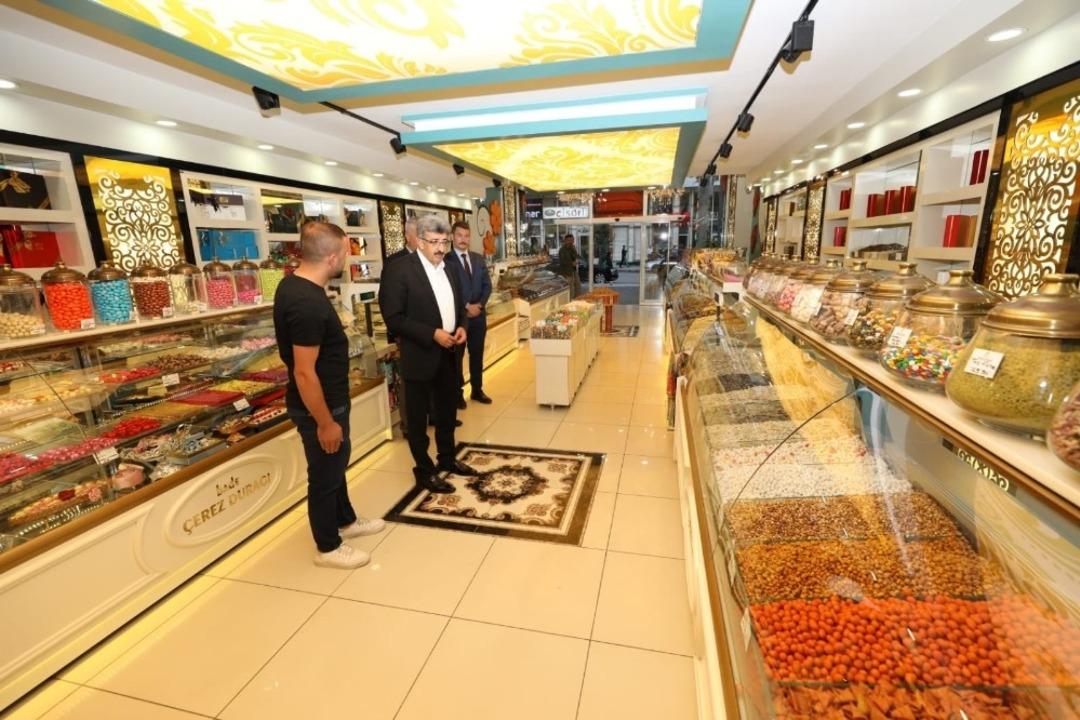 Vali Bilmez, İskele caddesi esnafını ziyaret etti