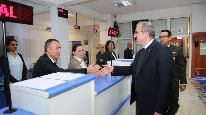 Vali Ömer Toraman’dan Askerlik Şubesi Başkanlığı’na ziyaret