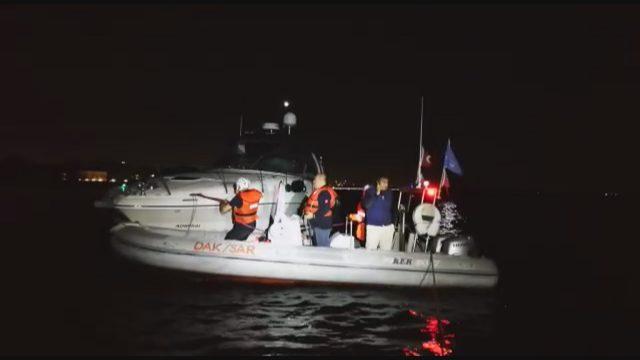 Kadıköy'de denizde kurtarma operasyonu kamerada