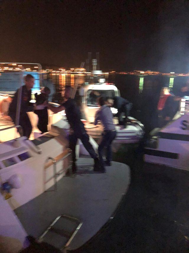 Balıkesir'de düzensiz göçmenleri taşıyan tekne battı