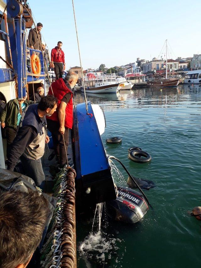 Ayvalık’ta tekne battı...1 çocuk öldü 33 göçmen kurtarıldı, bir bebek aranıyor