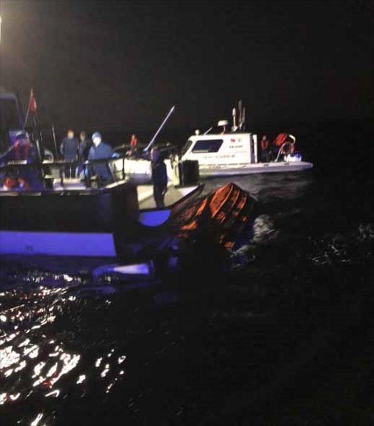 Balıkesir Ayvalık'ta göçmen teknesi battı! 1 çocuk öldü, 1 bebek kayıp G1