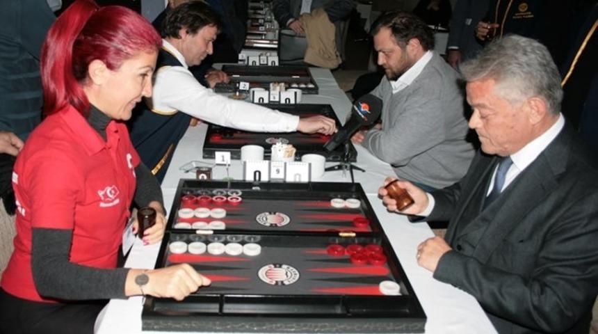 Marmaris&rsquo;te zarlar bu sefer eğitime destek i&ccedil;in atılıyor