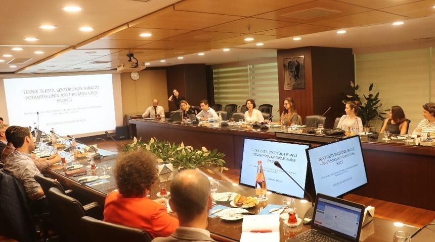 Ege&rsquo;nin teknik tekstil ihracatı 100 milyon dolara ulaştı