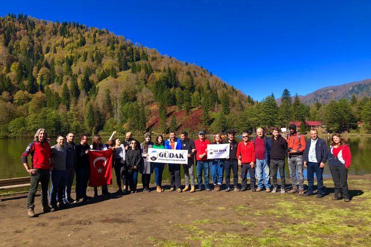 Türkiye’nin sayılı bölgelerinden! Sonbaharın vazgeçilmez noktası: Karagöl Tabiat Parkı  G2