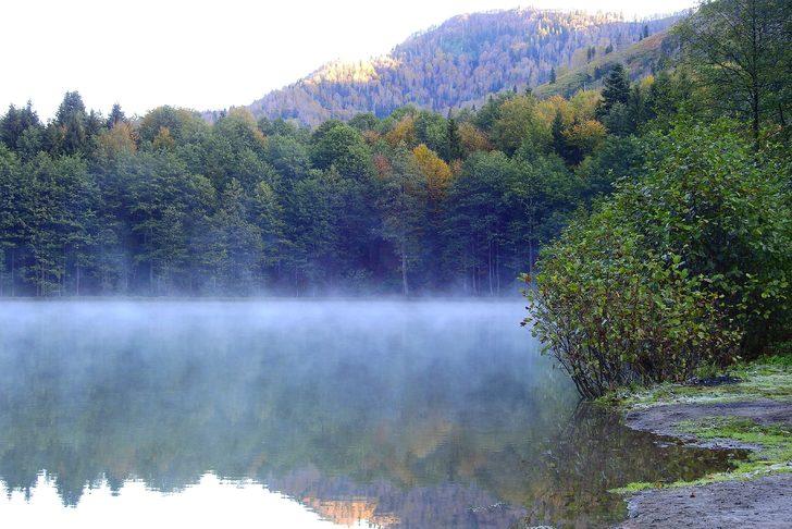 Türkiye’nin sayılı bölgelerinden! Sonbaharın vazgeçilmez noktası: Karagöl Tabiat Parkı  G5