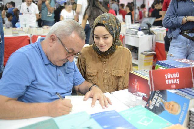 10. Antalya Kitap Fuarı iki gün 45 bine yakın kitapseveri ağırladı