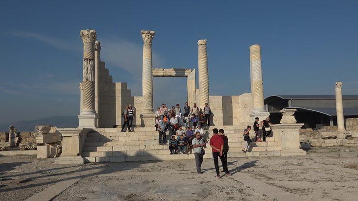 Laodikya Antik Kenti tarihe ışık tutuyor G3
