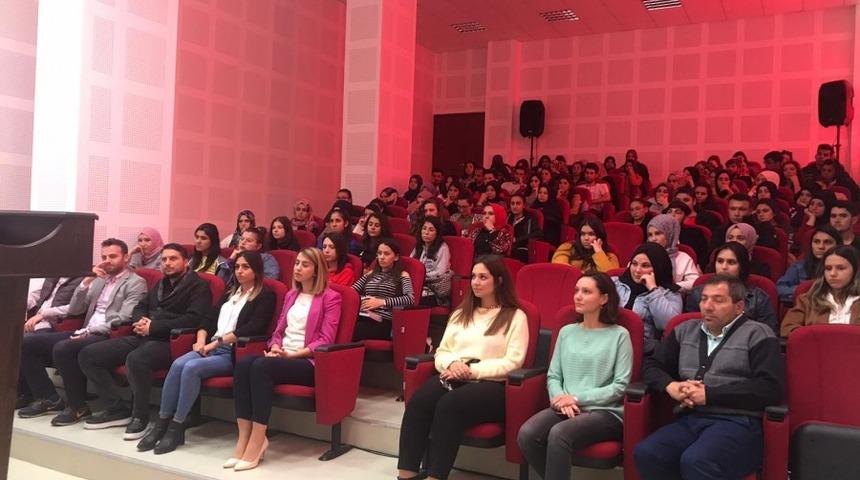Emet Meslek Yüksekokulu’nda uyuşturucu ve uyarıcı madde konulu konferans