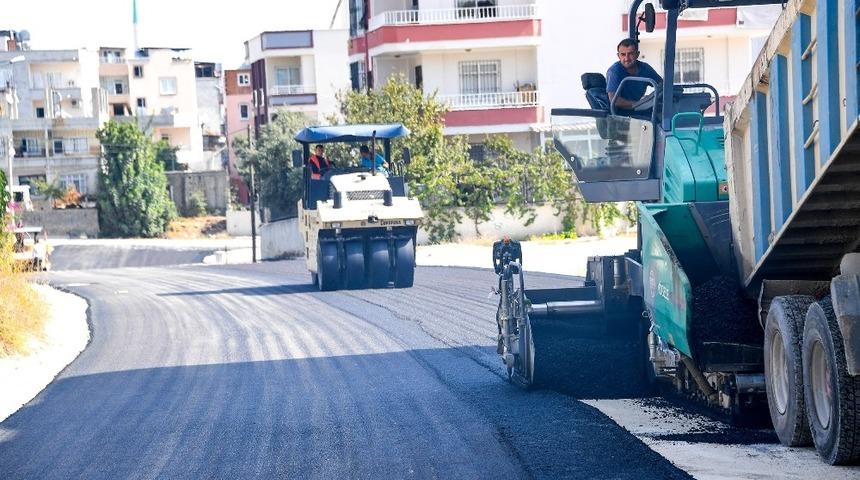 Toroslar&rsquo;da 218. Cadde tozdan kurtarıldı