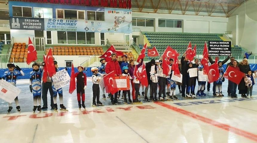 Buz patenciler Mehmetciğin yanında