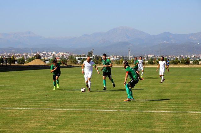 Manavgat Belediyespor şampiyonluk mücadelesine devam ediyor