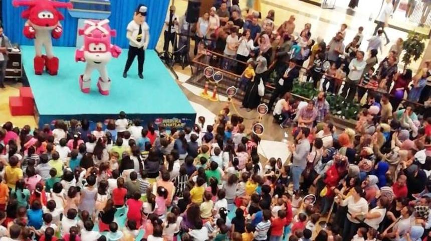Şanlıurfa Piazza&rsquo;da sevimli kahramanlar &ccedil;ocuklarla buluştu