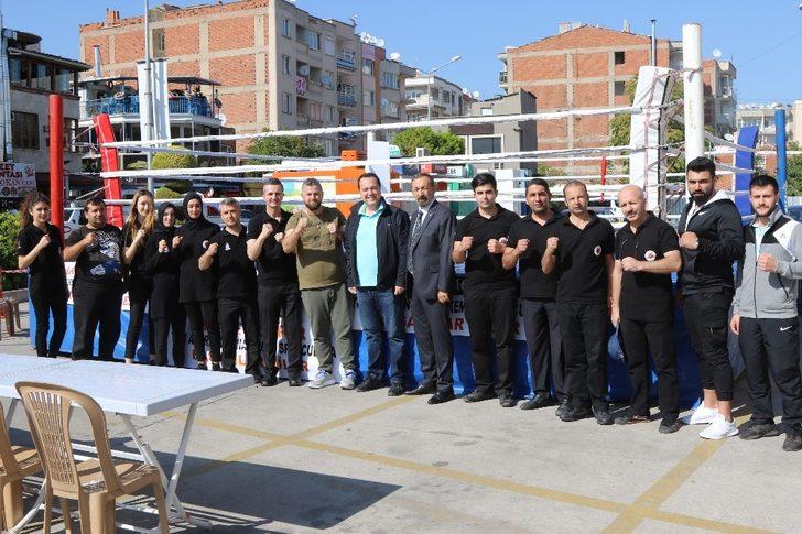 Akhisar’da ilk kez açık havada Muaythai gösterisi yapıldı G3