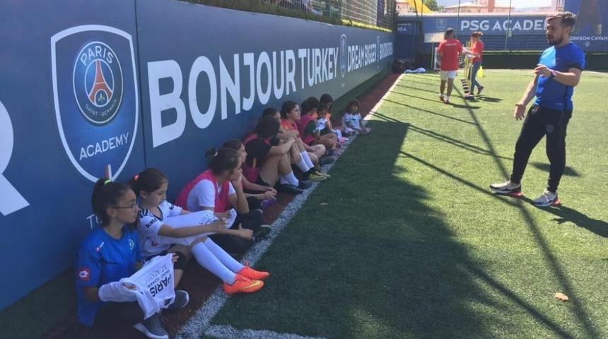 Bursa&rsquo;da kız sporculara tam destek