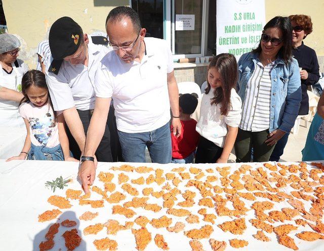 Tarhana kazanları Urla’da kaynadı