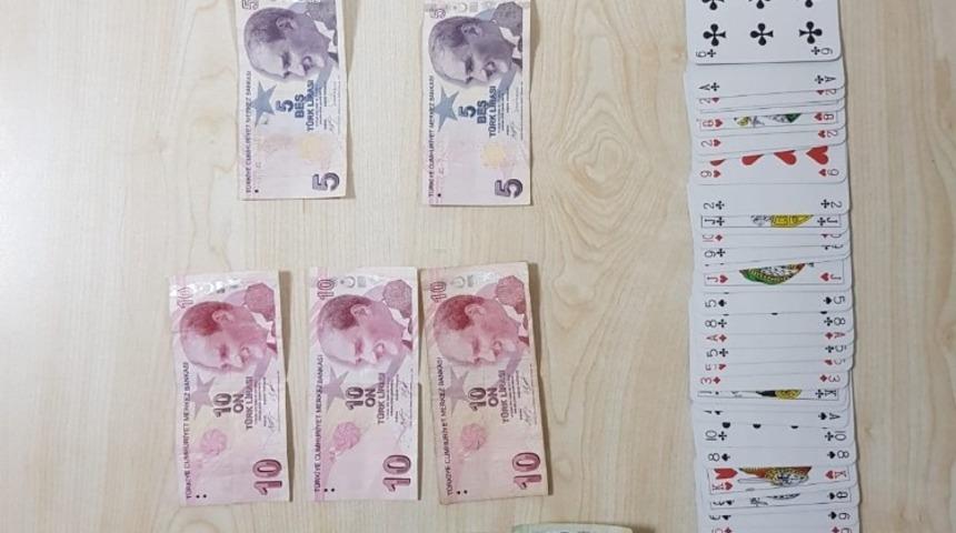 Polisten kumar baskını