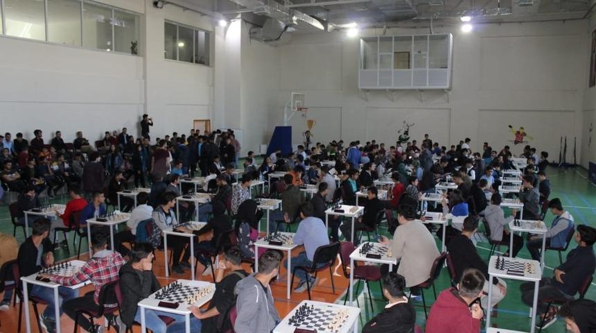 AK Parti’den satranç turnuvası