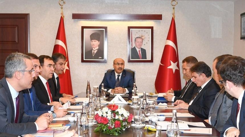 Vali Mahmut Demirtaş, kaymakamlarla bir araya geldi