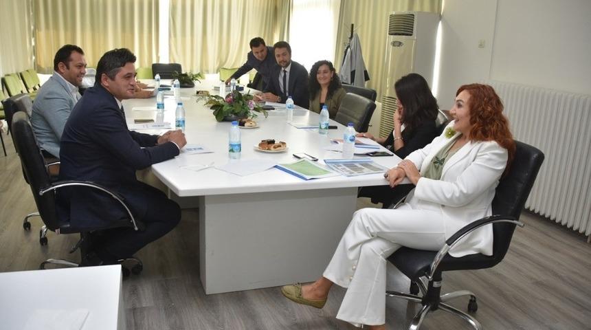 Başkan Acar&rsquo;dan Ege &Uuml;niversitesi İletişim Fak&uuml;ltesine ziyaret