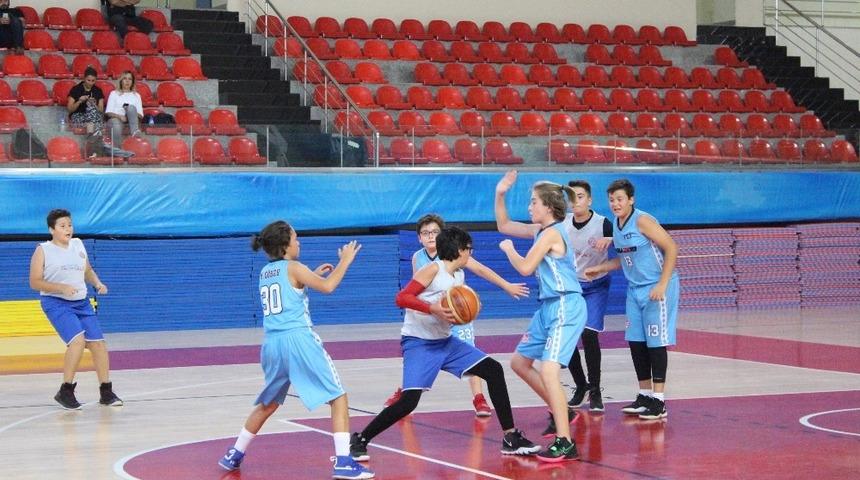 Basketbol Aday Hakem Kursu&rsquo;na son başvuru bug&uuml;n